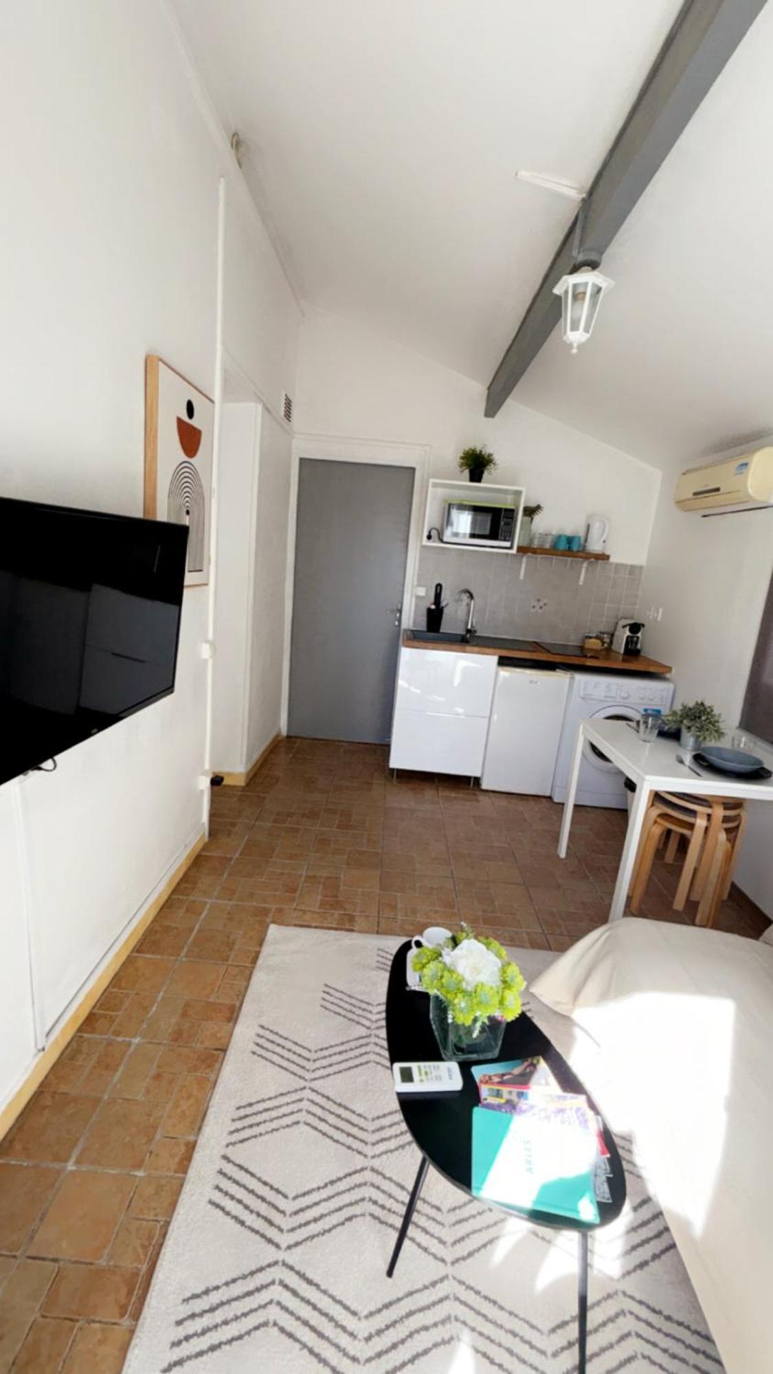 Apartment Avec Arles